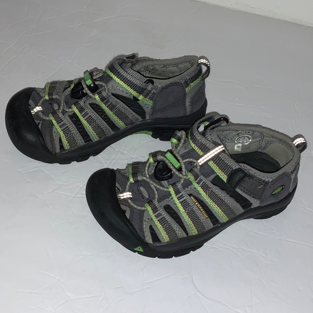 KIDS KEEN GREY WATERPROOF SANDALS SZ 12